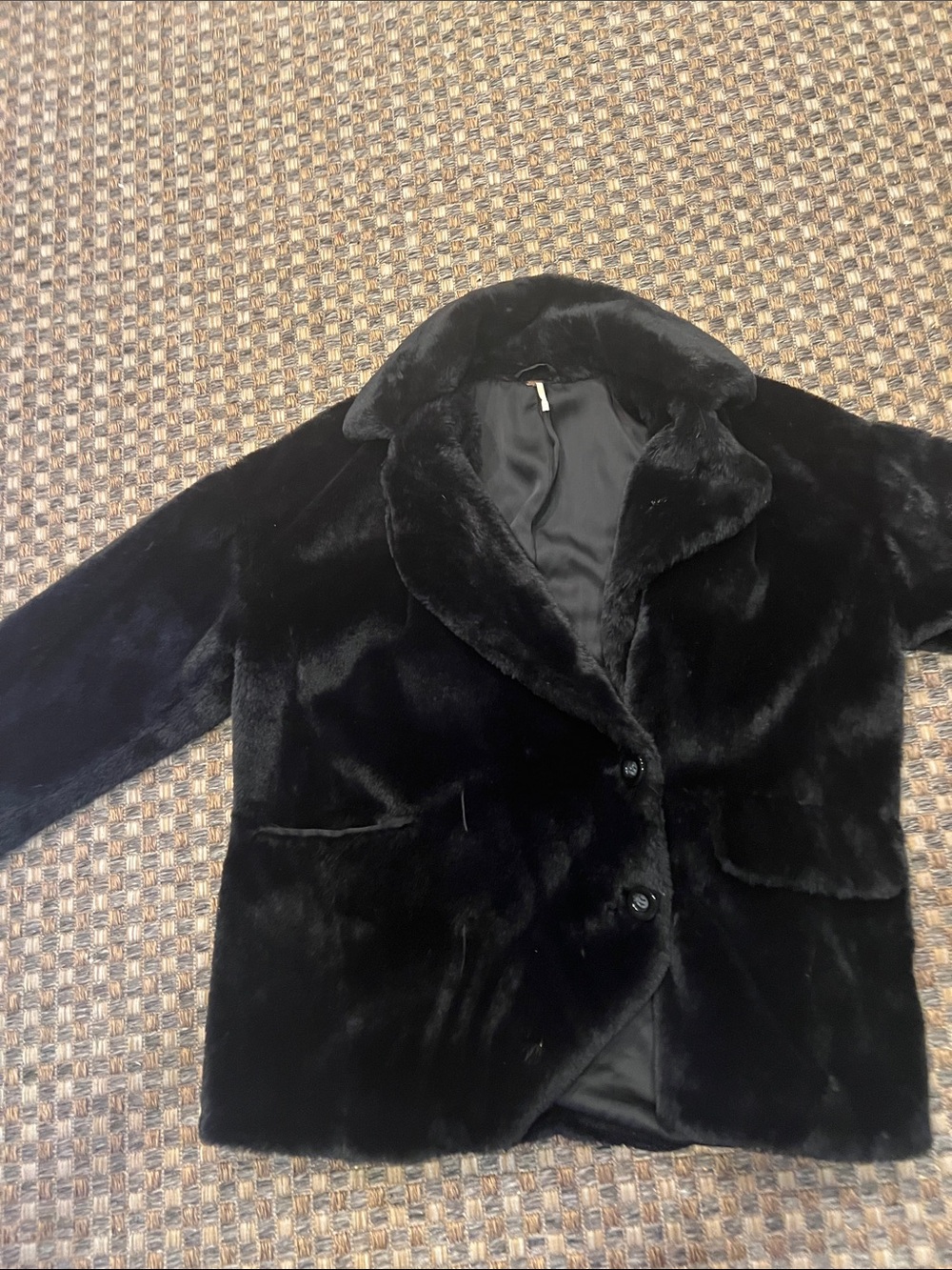 FREE PEOPLE Med Women's Black Faux Fur Coat - Elegant Plush Jacket